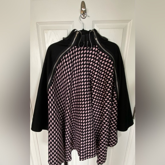 Betsey Johnson Poncho - Picture 2 of 2